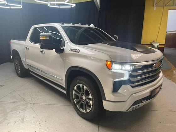 CHEVROLET SILVERADO 5.3 V8 GASOLINA 1500 HIGH COUNTRY 4X4 AUTOMÁTICO